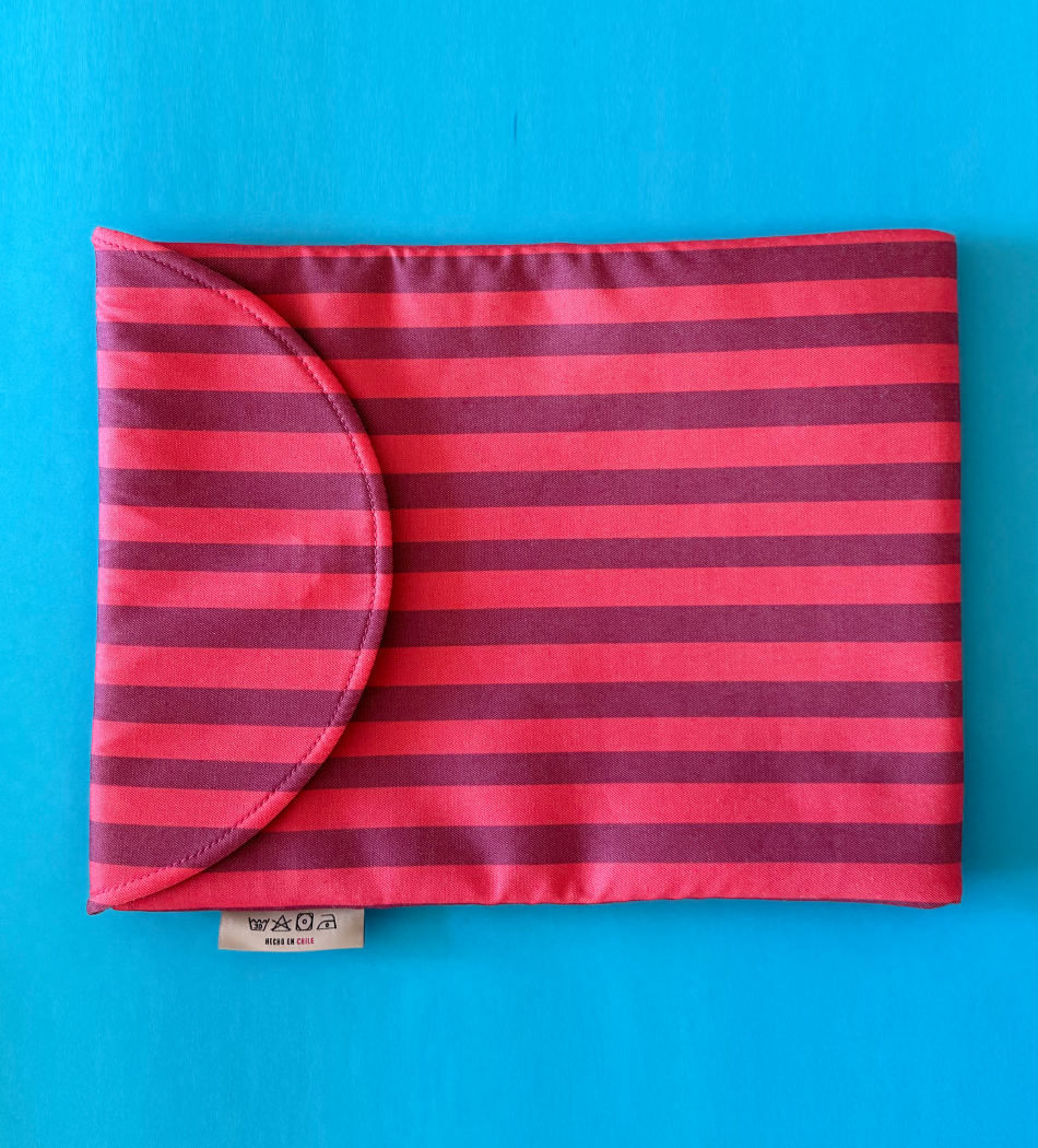 Funda Notebook Maneki Neko